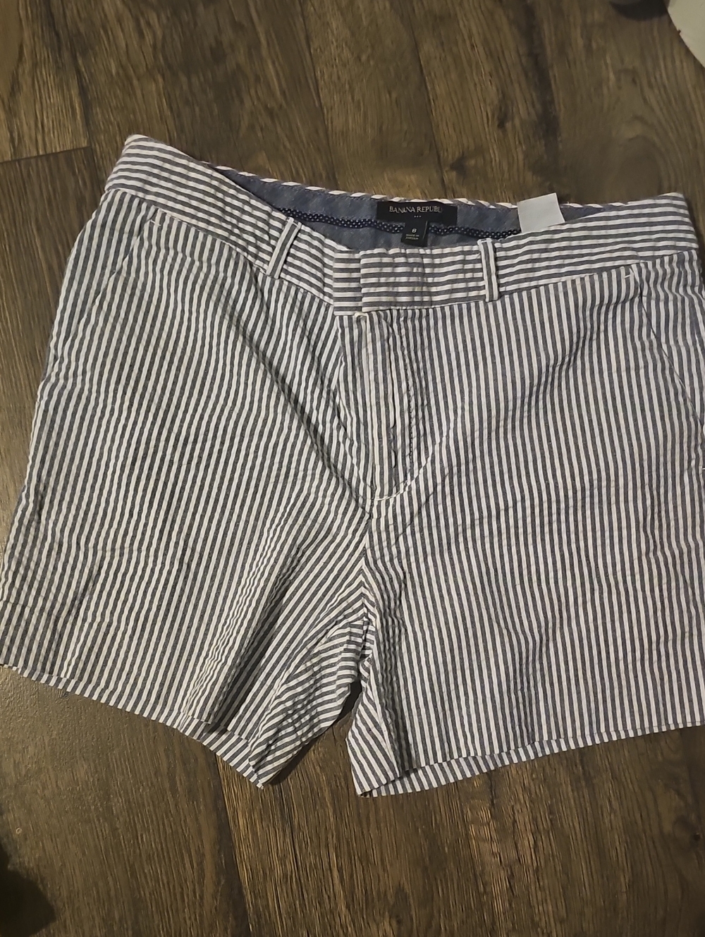 Banana Republic Shorts Women's Blue White Striped Flat-Front Size 8